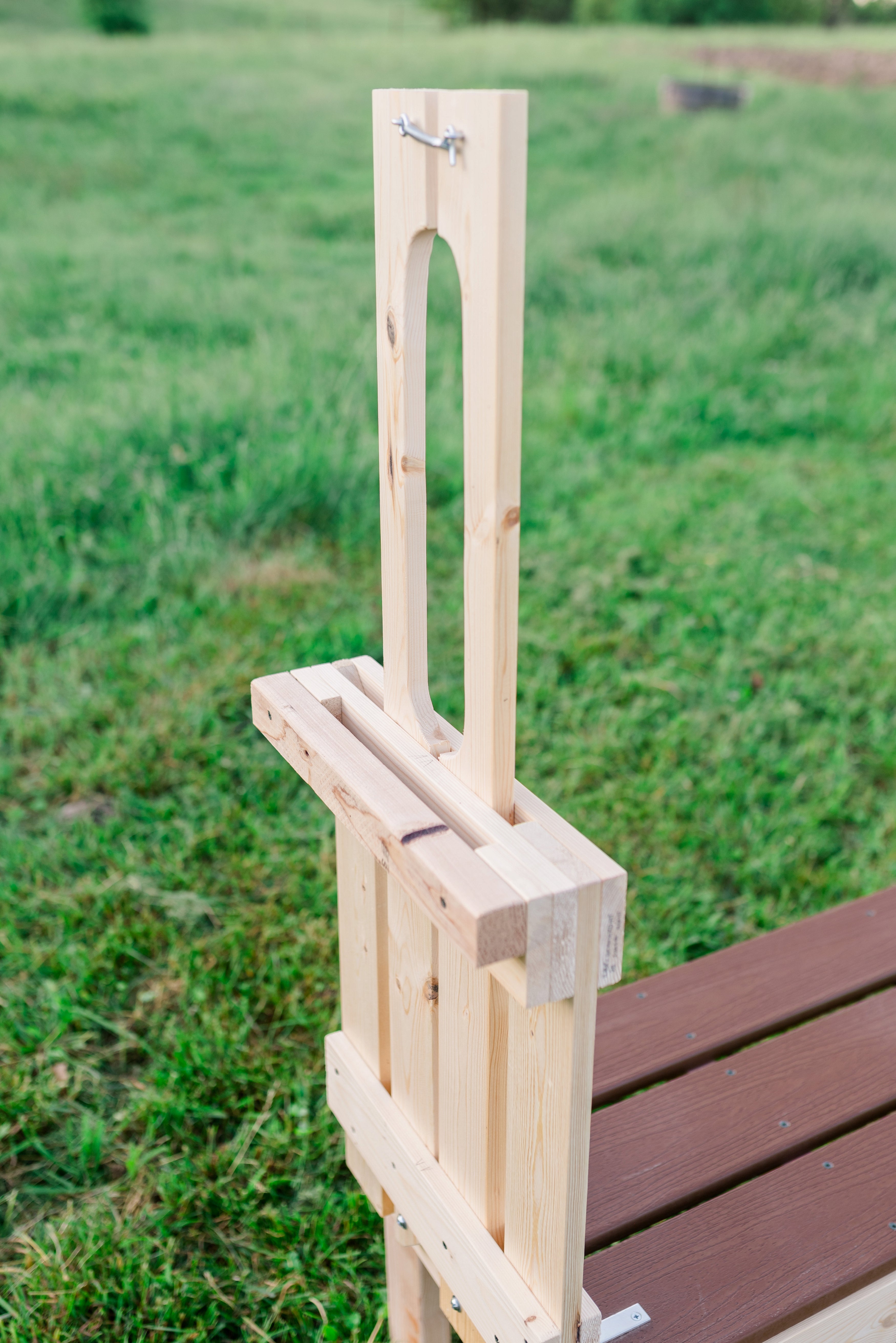Goatstand.com, Large 48"x22"  Goat Stand- Goat Milking Stanchion